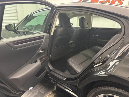 2019 Lexus ES 350 Base