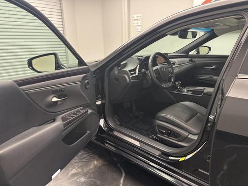 2019 Lexus ES 350 Base