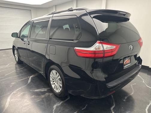 2016 Toyota Sienna XLE Premium