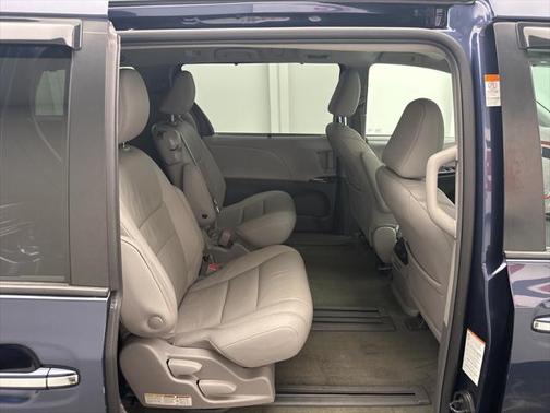 2018 Toyota Sienna XLE Premium