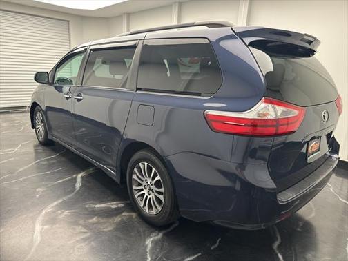2018 Toyota Sienna XLE Premium