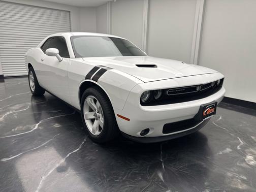 White Knuckle Clearcoat 2018 Dodge Challenger GT