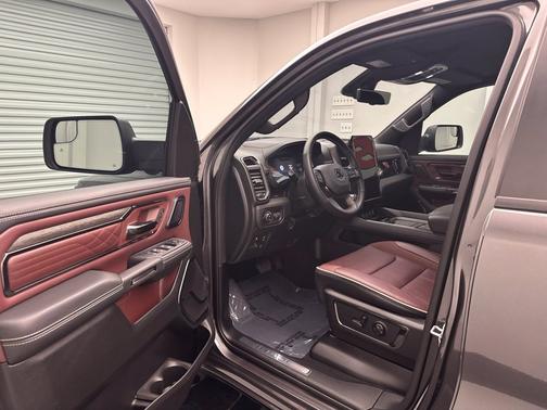 Crystal Metallic 2026 RAM 1500 Limited
