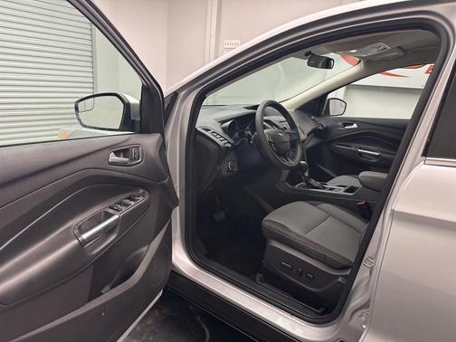 Ingot Silver 2017 Ford Escape SE