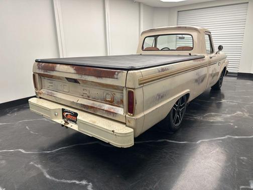 1965 Ford F100 Base