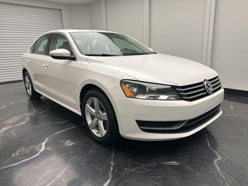 Candy White 2012 Volkswagen Passat 2.5 SE