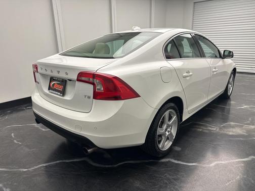 2013 Volvo S60 T5 Platinum