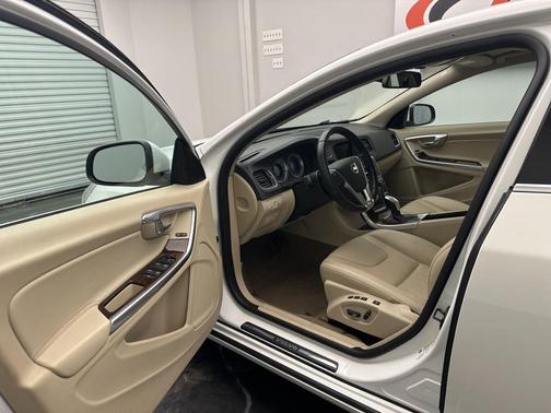 2013 Volvo S60 T5 Platinum