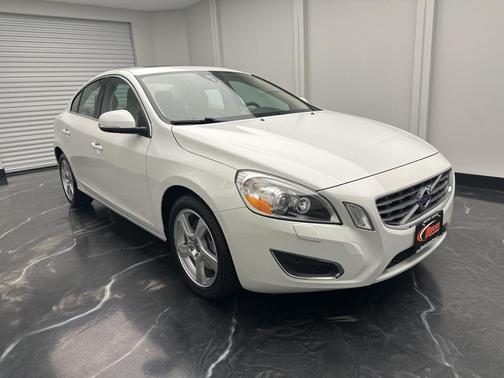 2013 Volvo S60 T5 Platinum