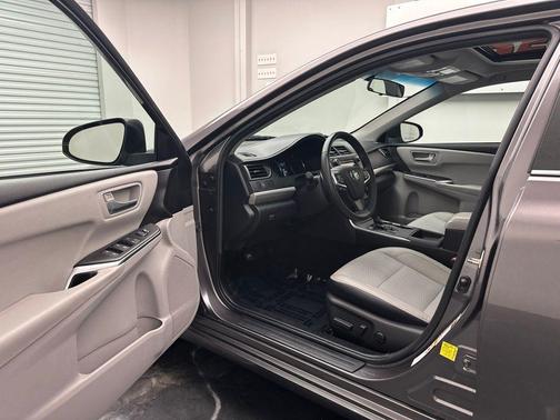 Predawn Gray Mica 2017 Toyota Camry SE