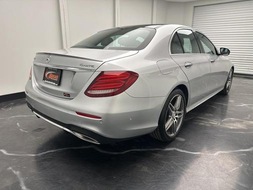 2017 Mercedes-Benz E-Class 4MATIC