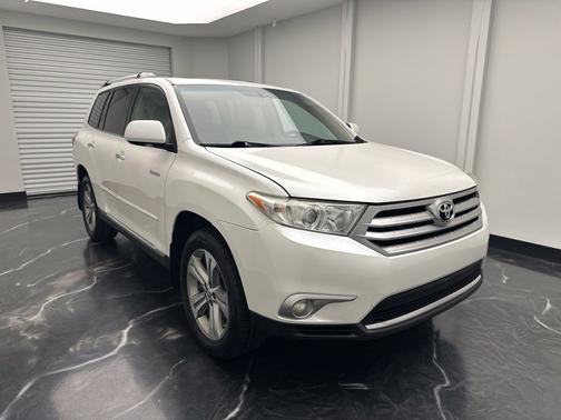 Blizzard Pearl 2011 Toyota Highlander Base