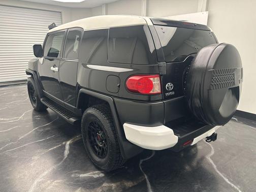 2011 Toyota FJ Cruiser Base