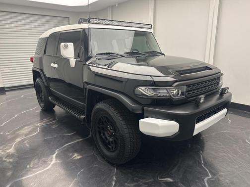 2011 Toyota FJ Cruiser Base