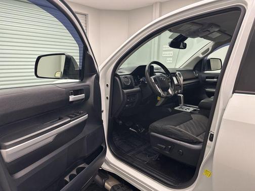 2018 Toyota Tundra SR5