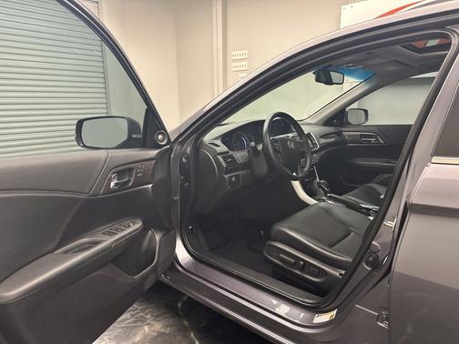 Gray 2017 Honda Accord EX