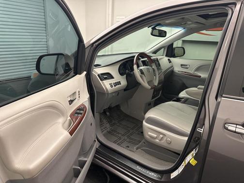 2014 Toyota Sienna Limited