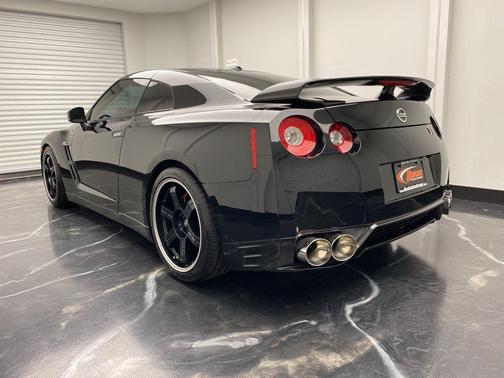 2013 Nissan GT-R Black Edition