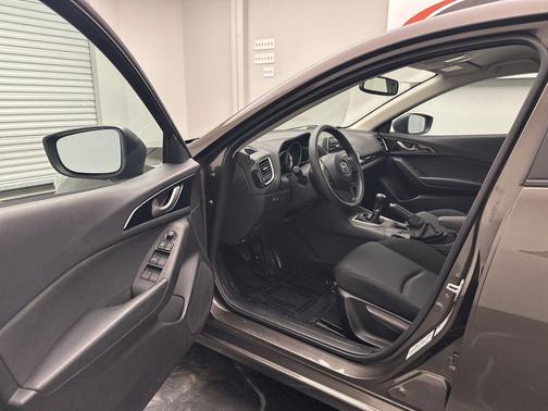 2014 Mazda Mazda3 i Sport