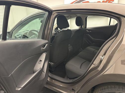 2014 Mazda Mazda3 i Sport