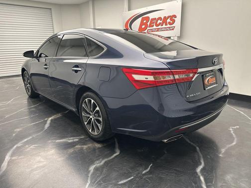 Parisian Night Pearl 2018 Toyota Avalon XLE