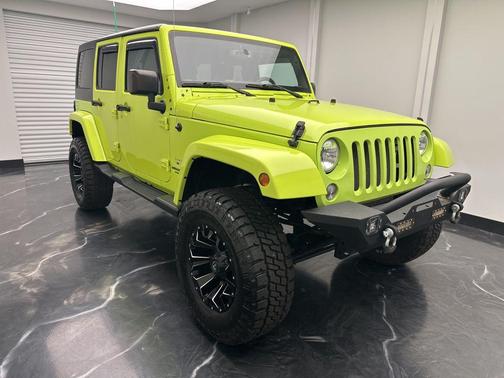 Hypergreen Clearcoat 2016 Jeep Wrangler Unlimited Sahara