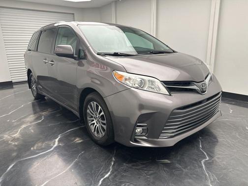 Predawn Gray Mica 2020 Toyota Sienna XLE Premium
