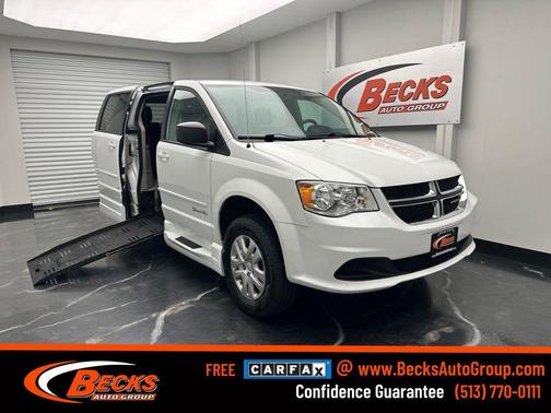 White Knuckle Clearcoat 2017 Dodge Grand Caravan SE