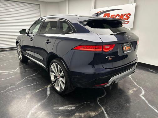 2018 Jaguar F-PACE S