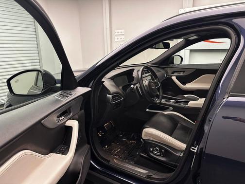 2018 Jaguar F-PACE S