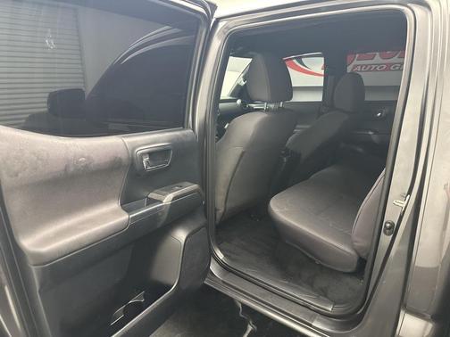 2016 Toyota Tacoma TRD Sport