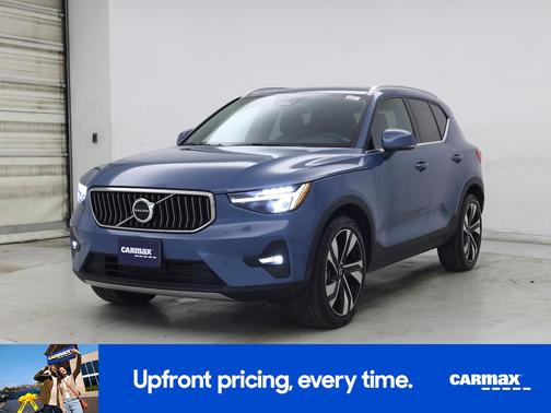 Blue 2023 Volvo XC40 B5 Plus Bright Theme