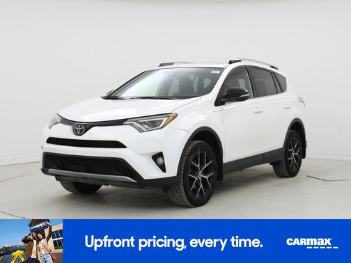 White 2017 Toyota RAV4 SE
