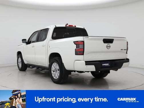 White 2022 Nissan Frontier SV