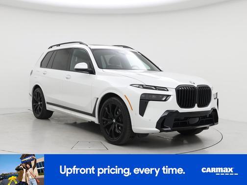 White 2024 BMW X7 xDrive40i