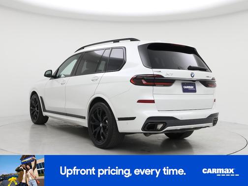 White 2024 BMW X7 xDrive40i