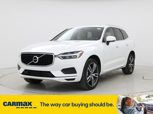 2020 Volvo XC60 T5 Momentum