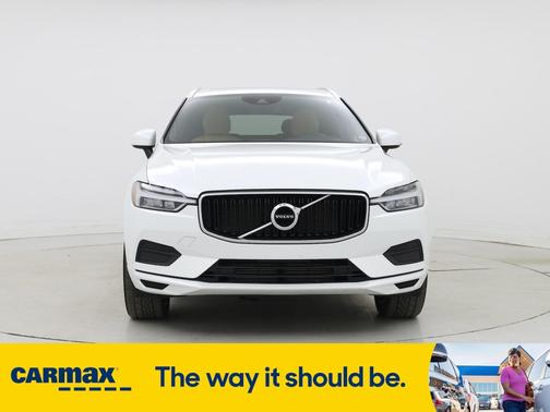 2020 Volvo XC60 T5 Momentum