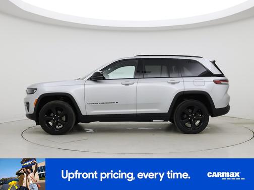 Silver 2023 Jeep Grand Cherokee Altitude