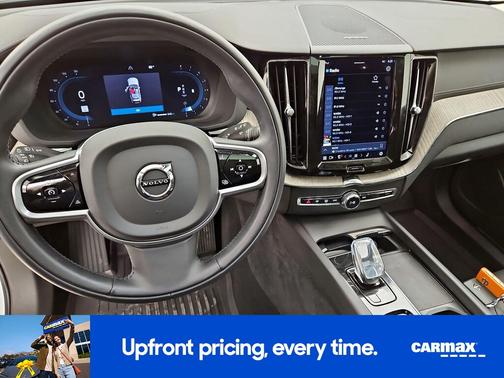 2022 Volvo XC60 B5 Inscription