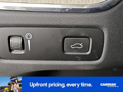 2022 Volvo XC60 B5 Inscription