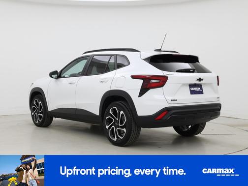 White 2024 Chevrolet Trax 2RS