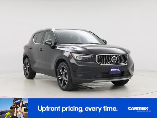 2025 Volvo XC40 B5 Core Bright Theme