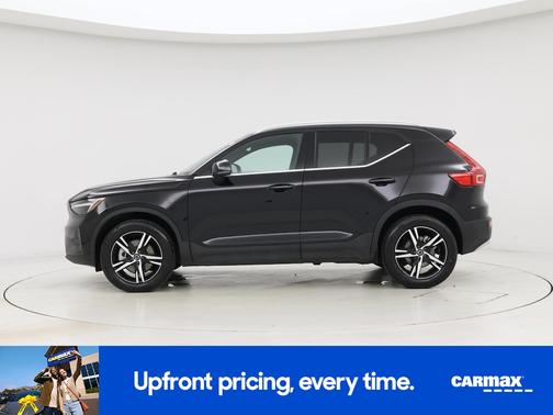 2025 Volvo XC40 B5 Core Bright Theme