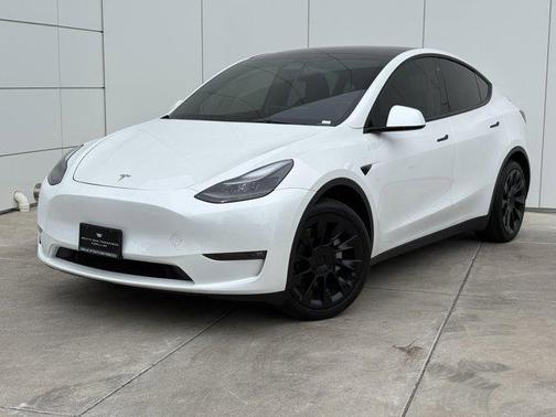 White 2023 Tesla Model Y Long Range