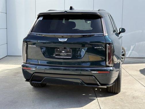 2026 Cadillac VISTIQ Platinum