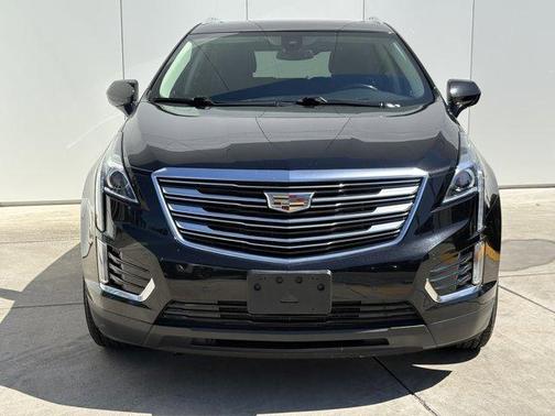 Stellar Black Metallic 2019 Cadillac XT5 Luxury