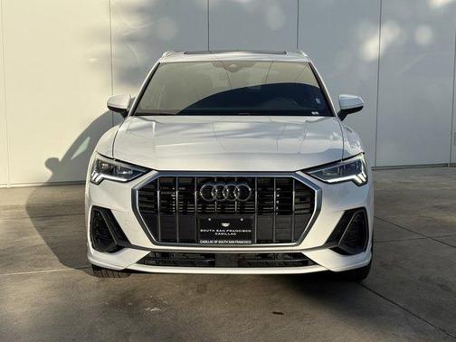 2024 Audi Q3 45 S line Premium