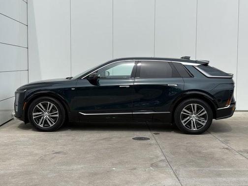 Emerald 2024 Cadillac LYRIQ Luxury