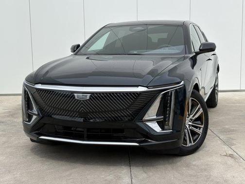 Emerald 2024 Cadillac LYRIQ Luxury